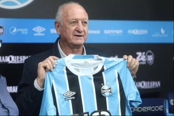 Profissional de 76 anos iniciará sua quinta agem pelo Tricolor